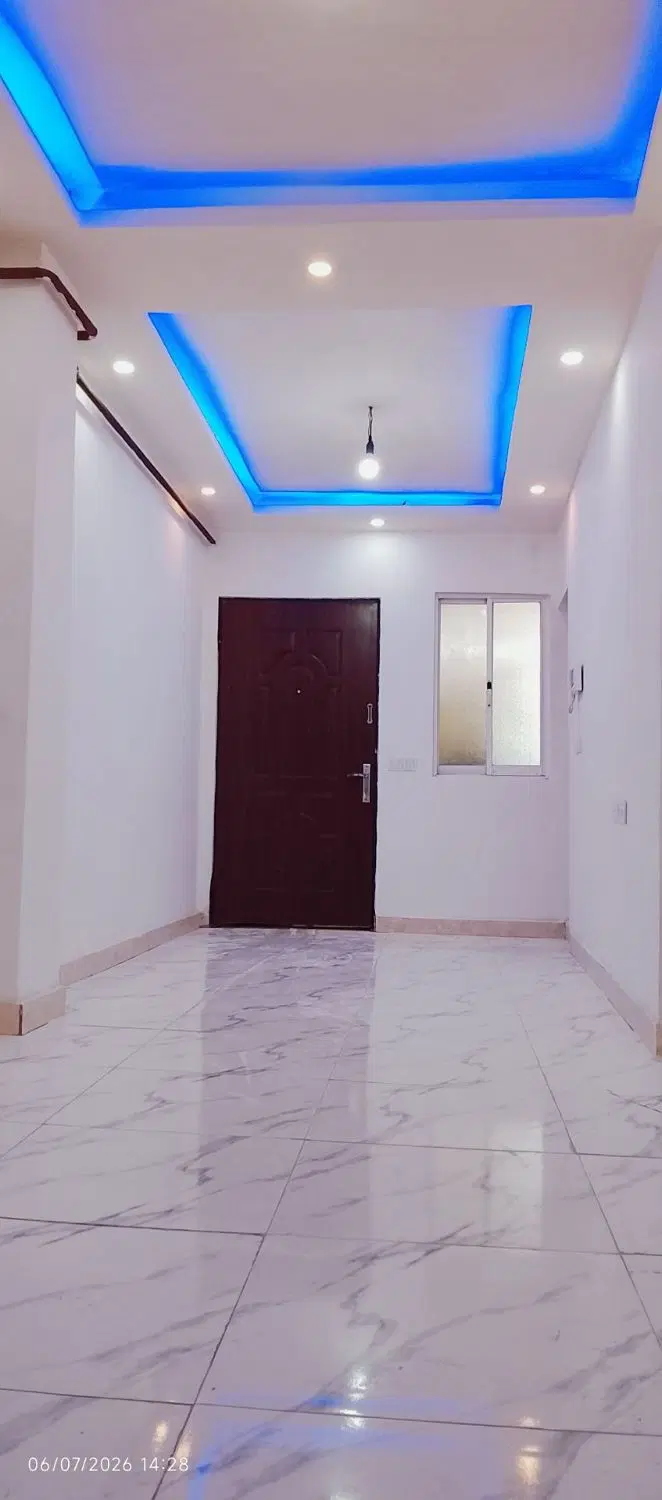 واحد ۵۰ متری همکف نوساز
