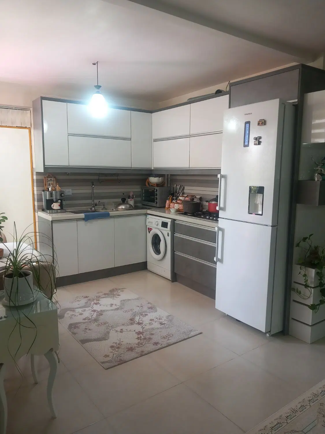 آپارتمان در ۳طبقه