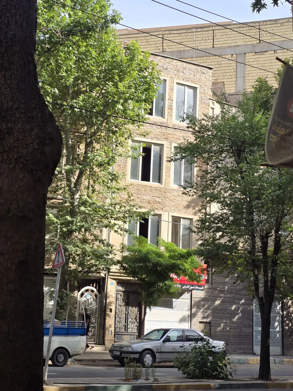 واحد ۷۵متری ابتدای بلوار جلال لو