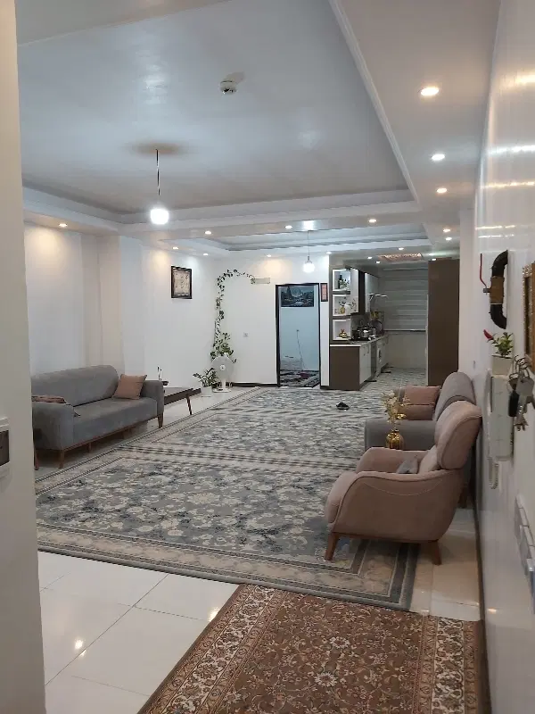 آپارتمان ۹۰ متری سنددار