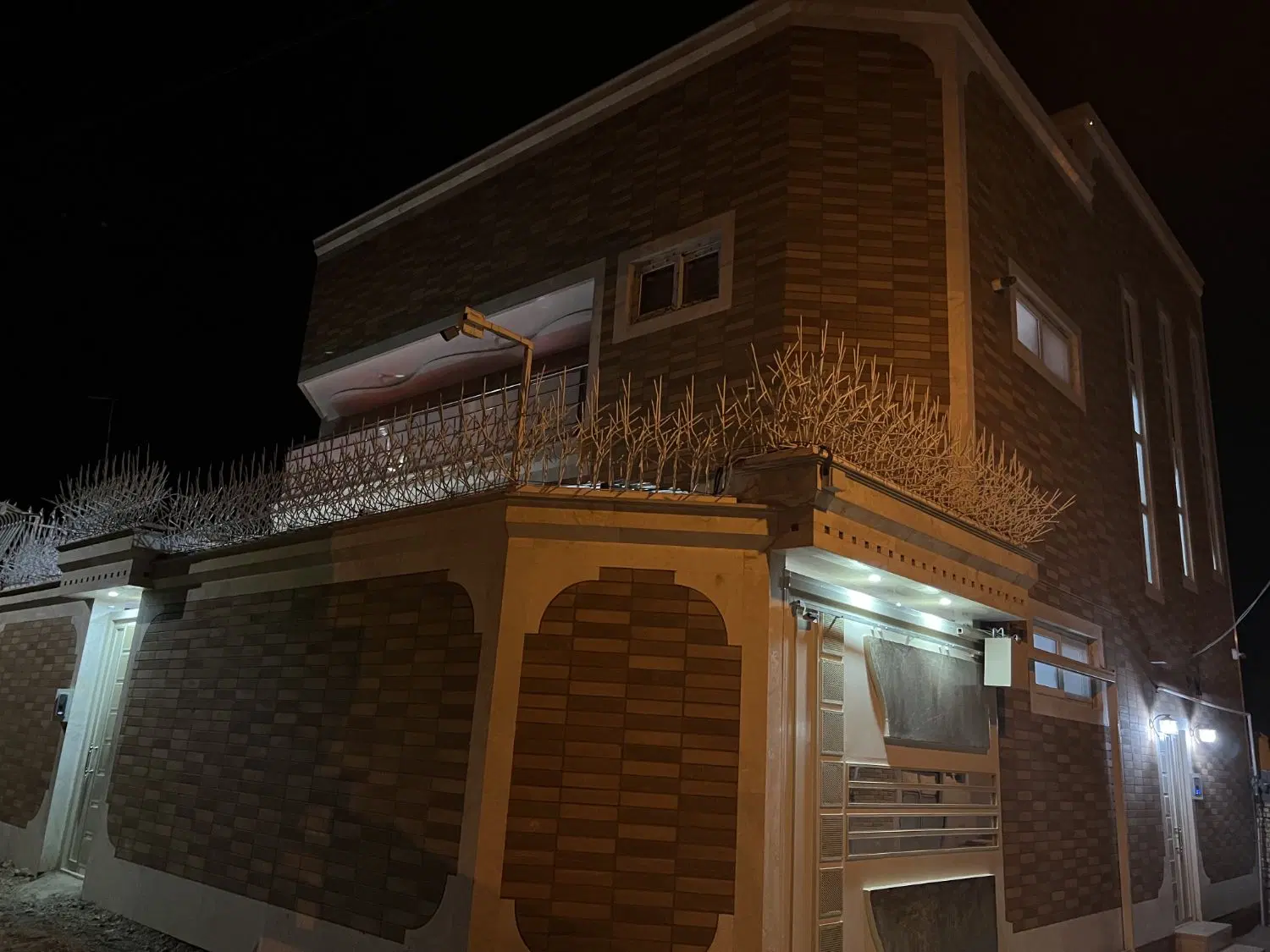 منزل مسکونی دو و نیم طبقه