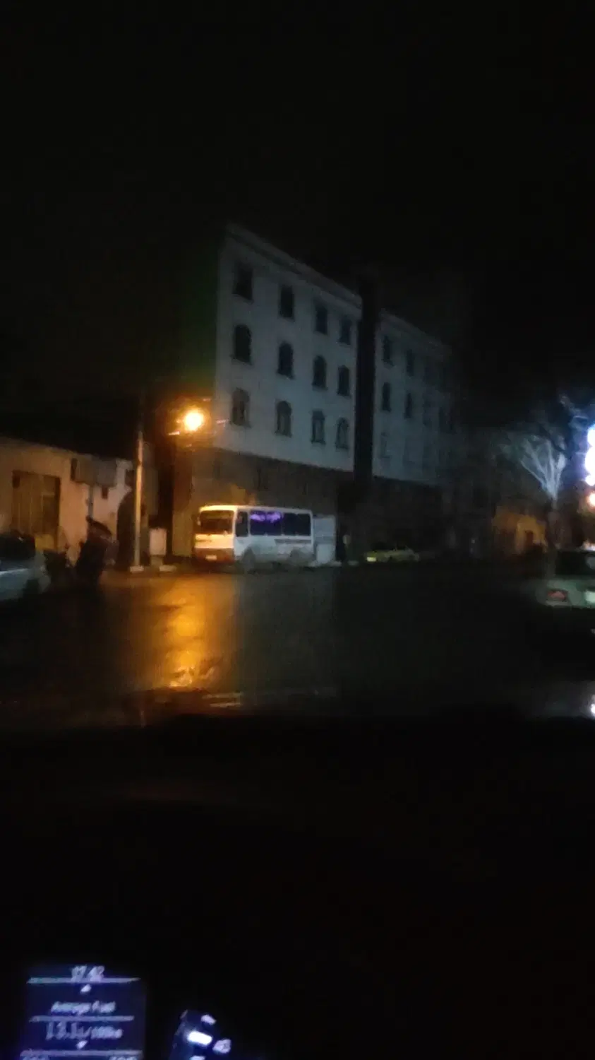 240 متر مغازه