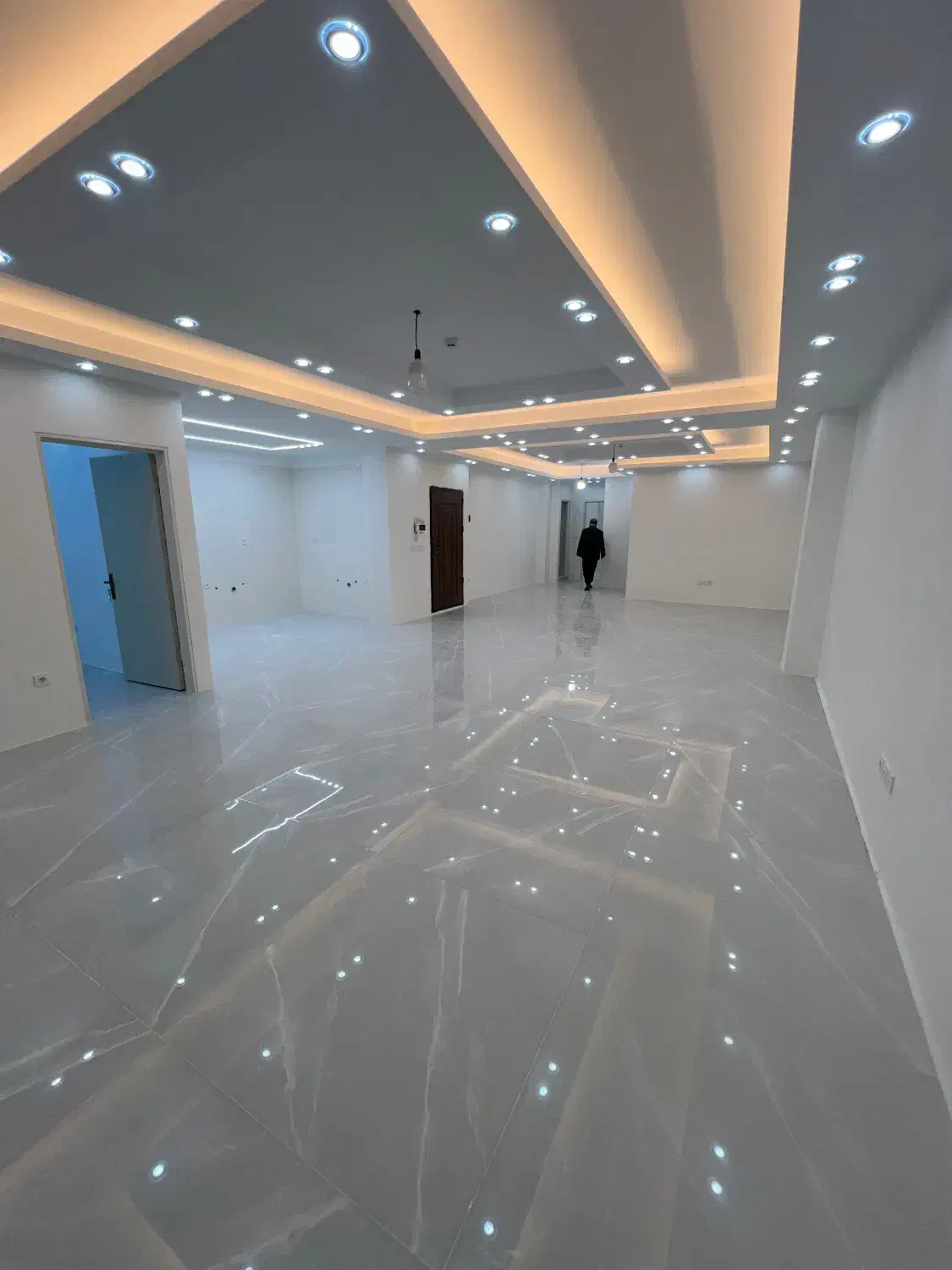 حیاط کلنگی در مرزداران ،نصر