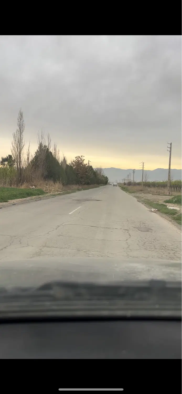 ۳۱۰ متر باغچه دور دیوار شهرکی