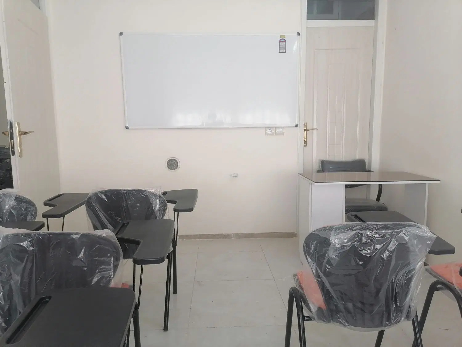 اجاره آموزشگاه با تجهیزات