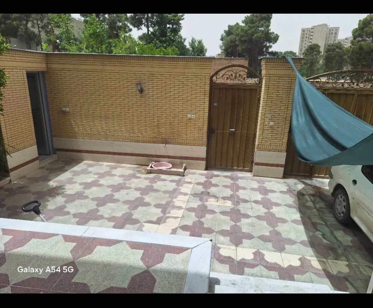 فروش منزل مسکونی دو طبقه( مناسب کامیونداران محترم)