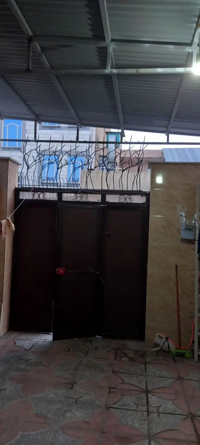 ویلایی ۱۰۲ متر تمیز