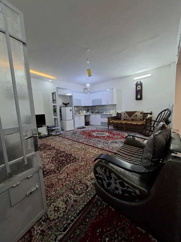 باغچه 250متری.جاده شاندیز. حصارسرخ
