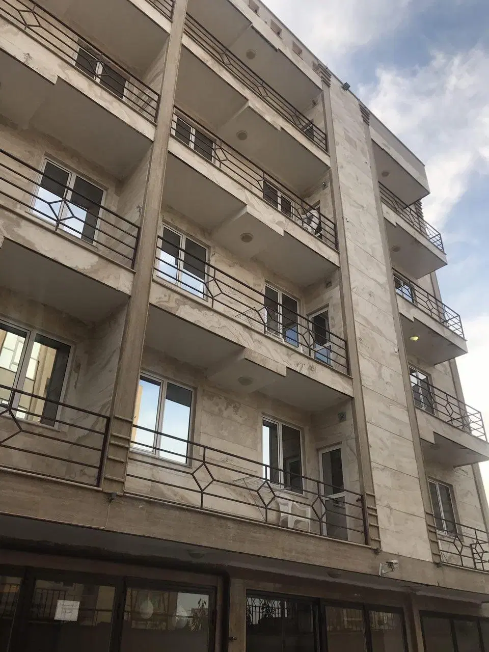 ویلایی ۲۵۰متری رهن کامل نبوت ،املاک رحمانی