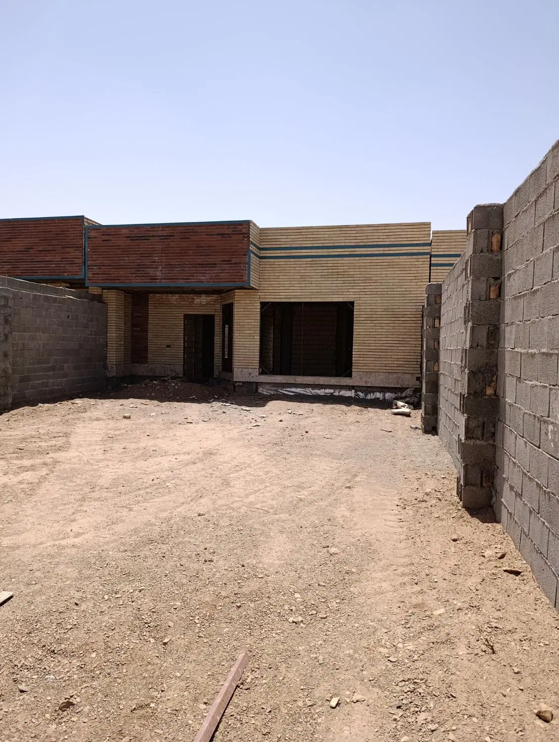 ویلایی پرنیان ۳۰۰متری