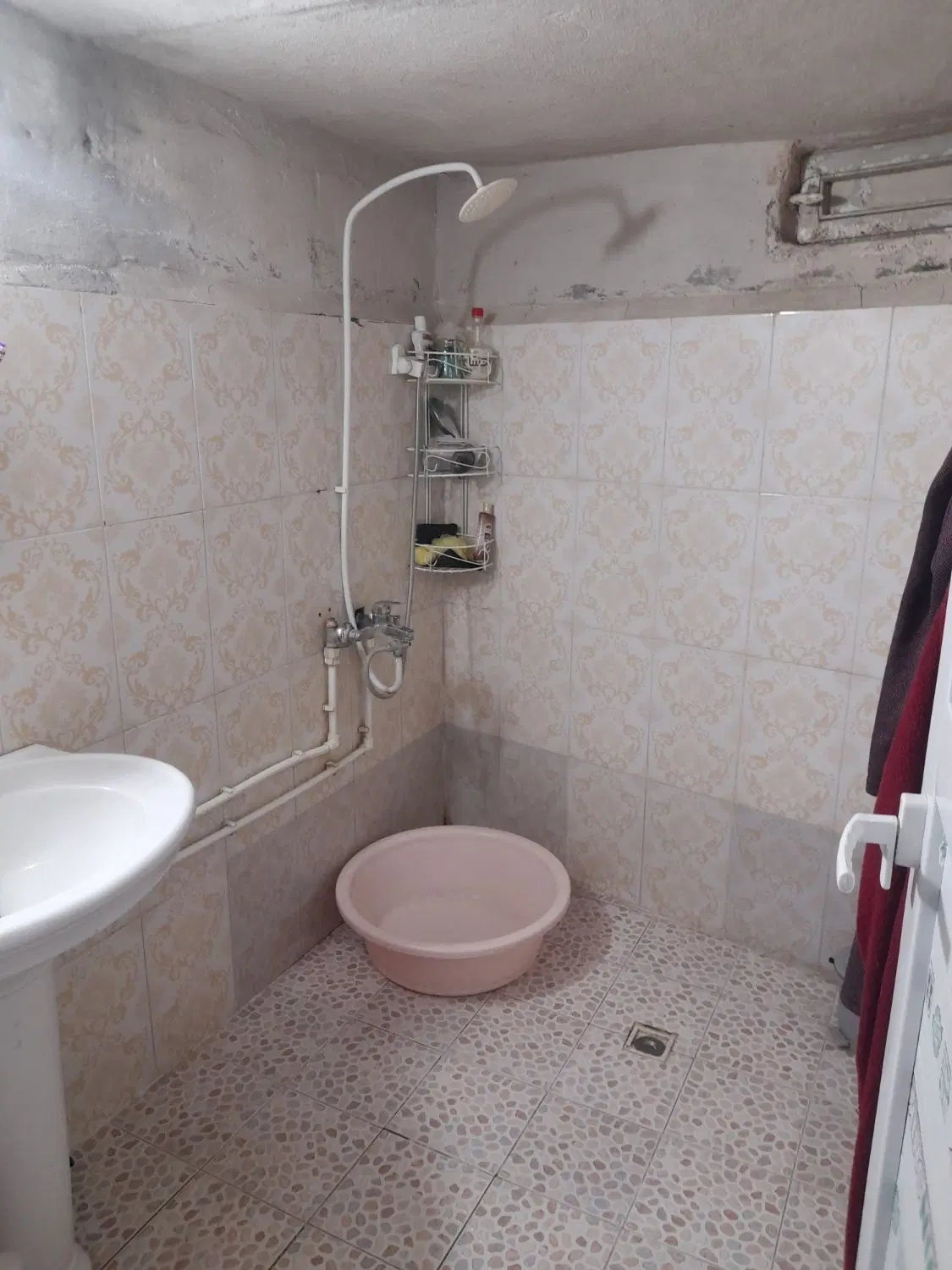 خانه ۱۰۰ متری کیهانشهر