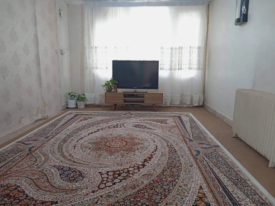 اجاره طبقه همکف ورودی مستقل از حیاط