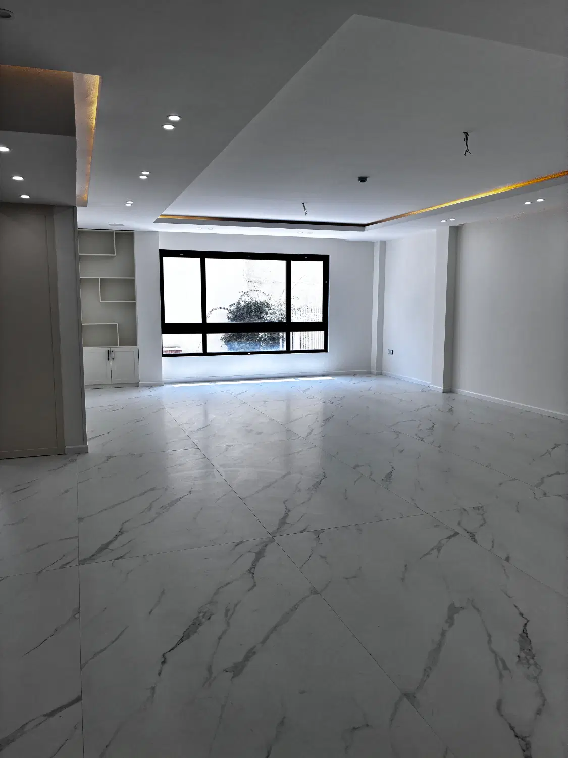 فروش اپارتمان ۲۱۶ متری سه خوابه فردوسی شمالی