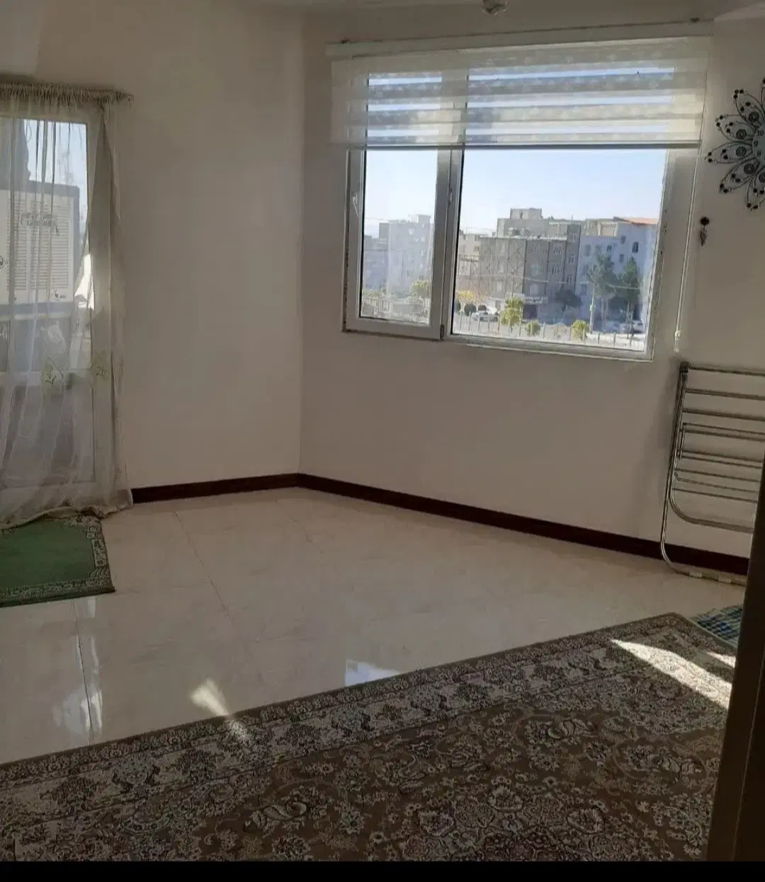 ۶۵متر آپارتمان _ تک برگ سند _ ۲۲بهمن شمالی