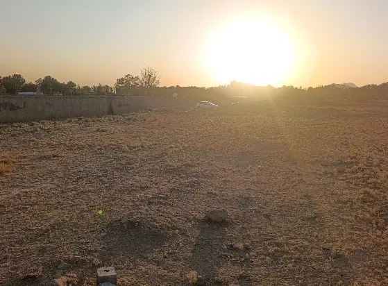 زمین سند دار متراژ بالا بر اتوبان با جواز ساخت