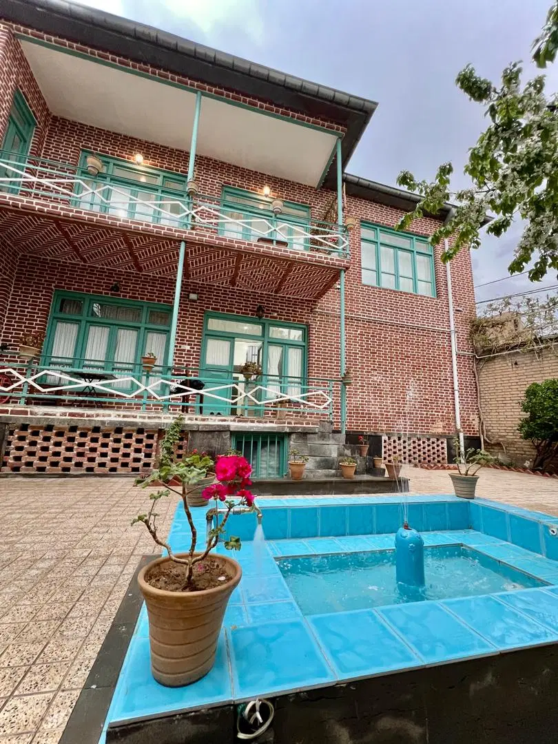 خانه قدیمی و نوستالژی مناسب کافه و رستوران