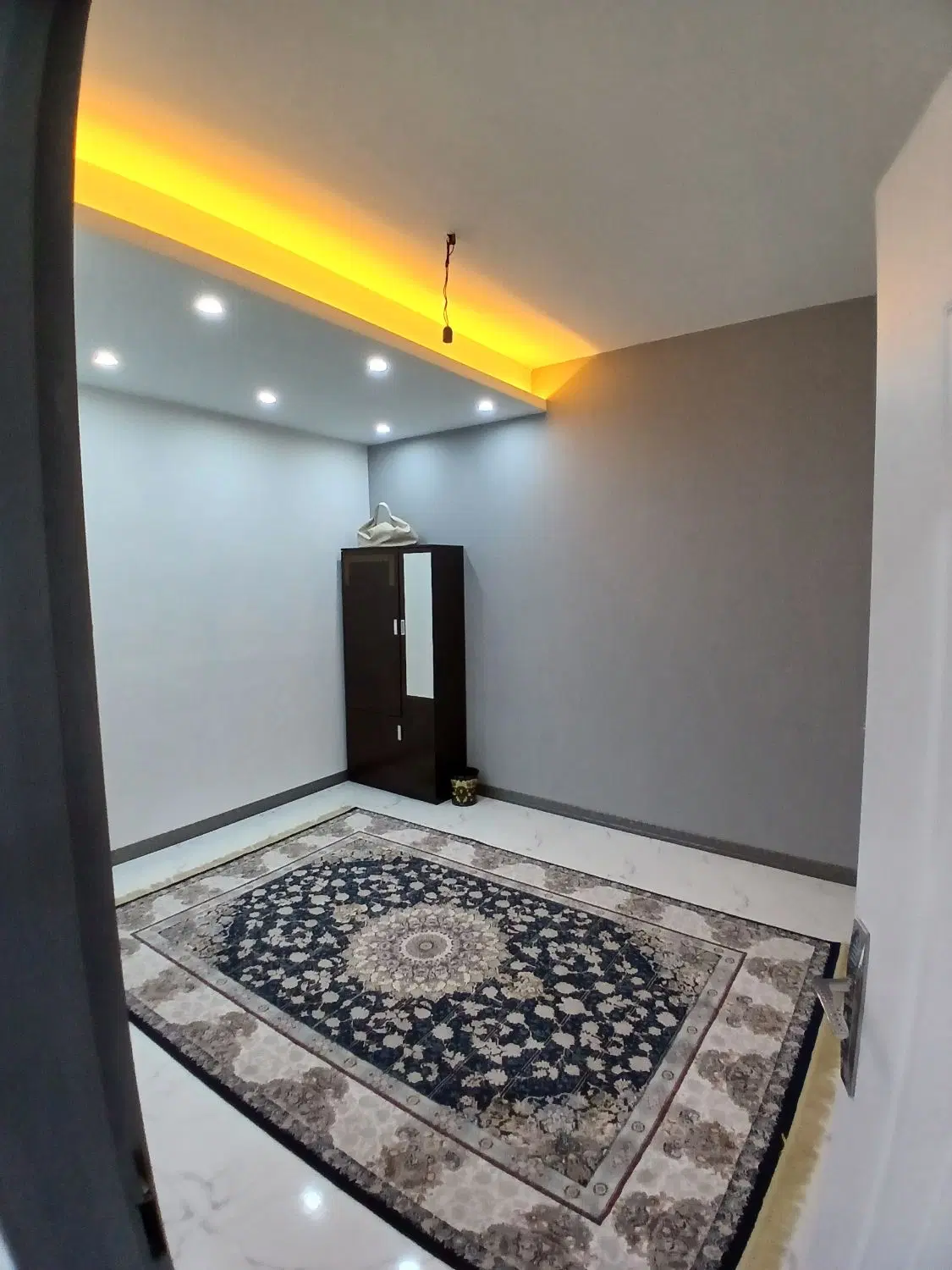 آپارتمان۱۴۰متری بحر یاسر دو پارکینگ اختصاصی...سران