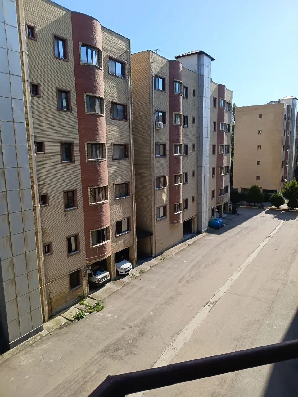 فروش یک واحد آپارتمان در گلها