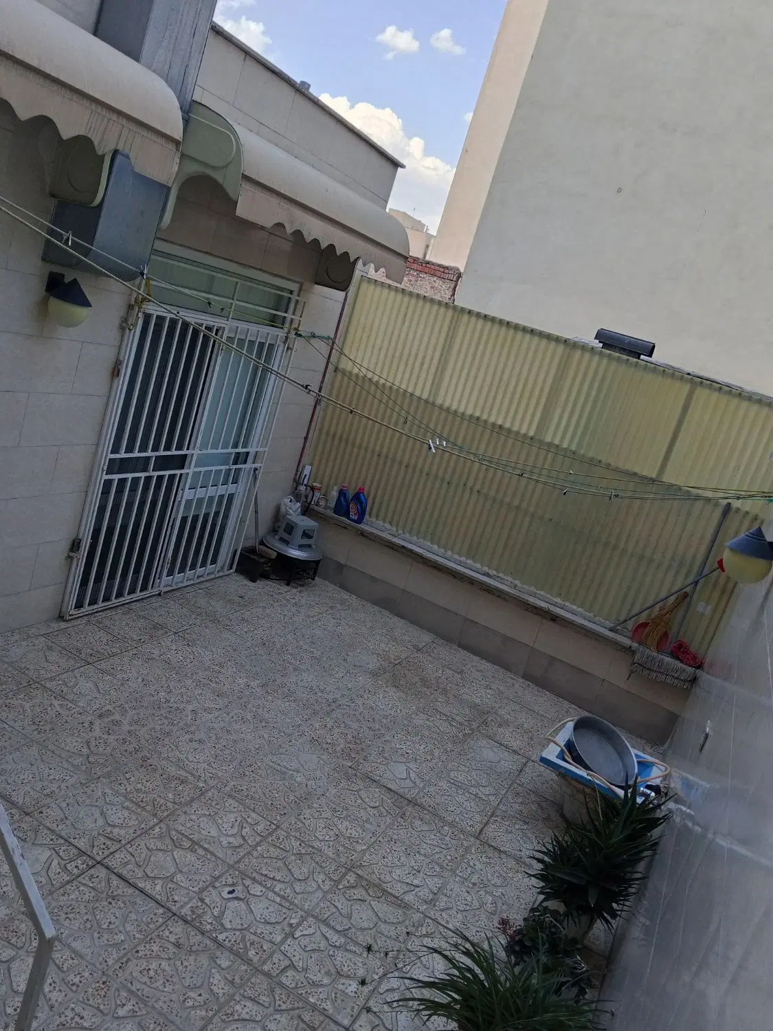 خانه آپارتمان ملکیت تجاری مسکونی