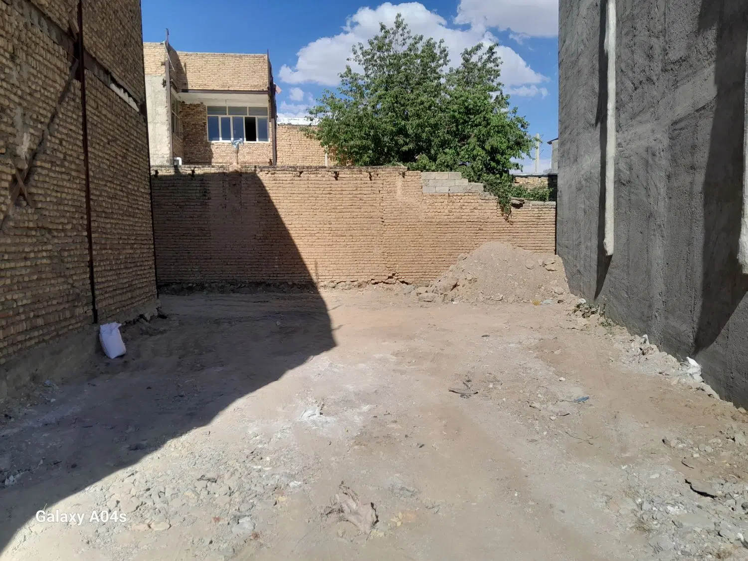 زمین مسکونی