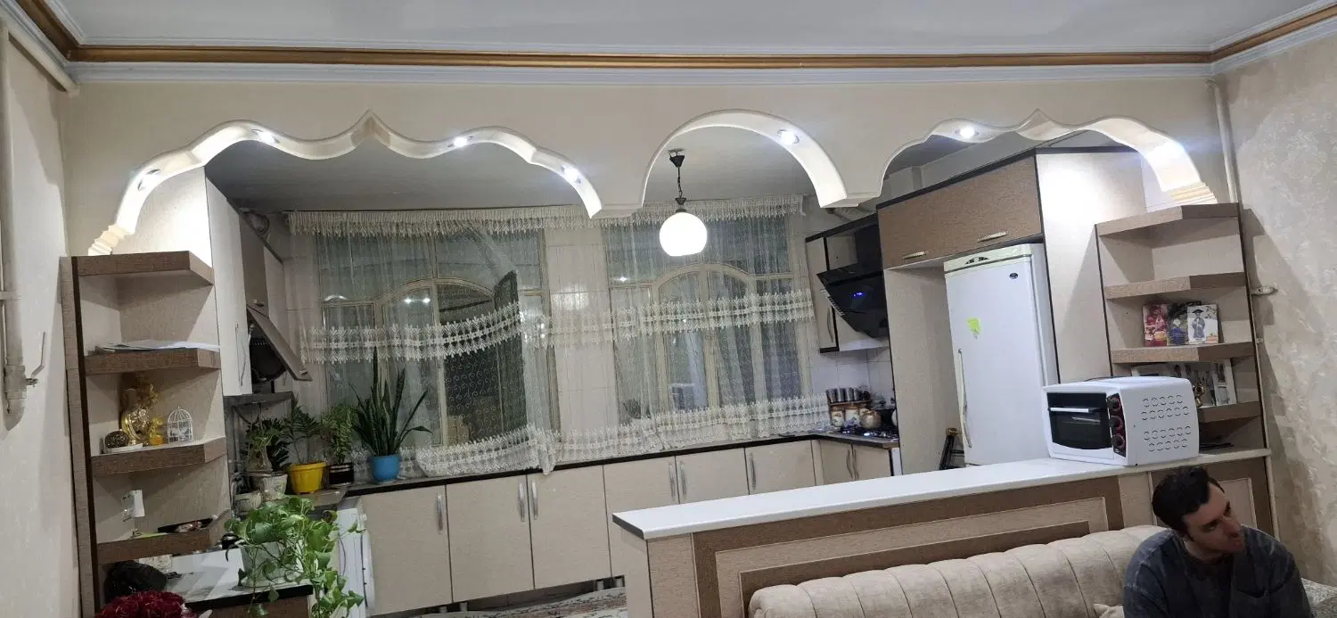 اپارتمان 75 متری پارکینگ اختصاصی