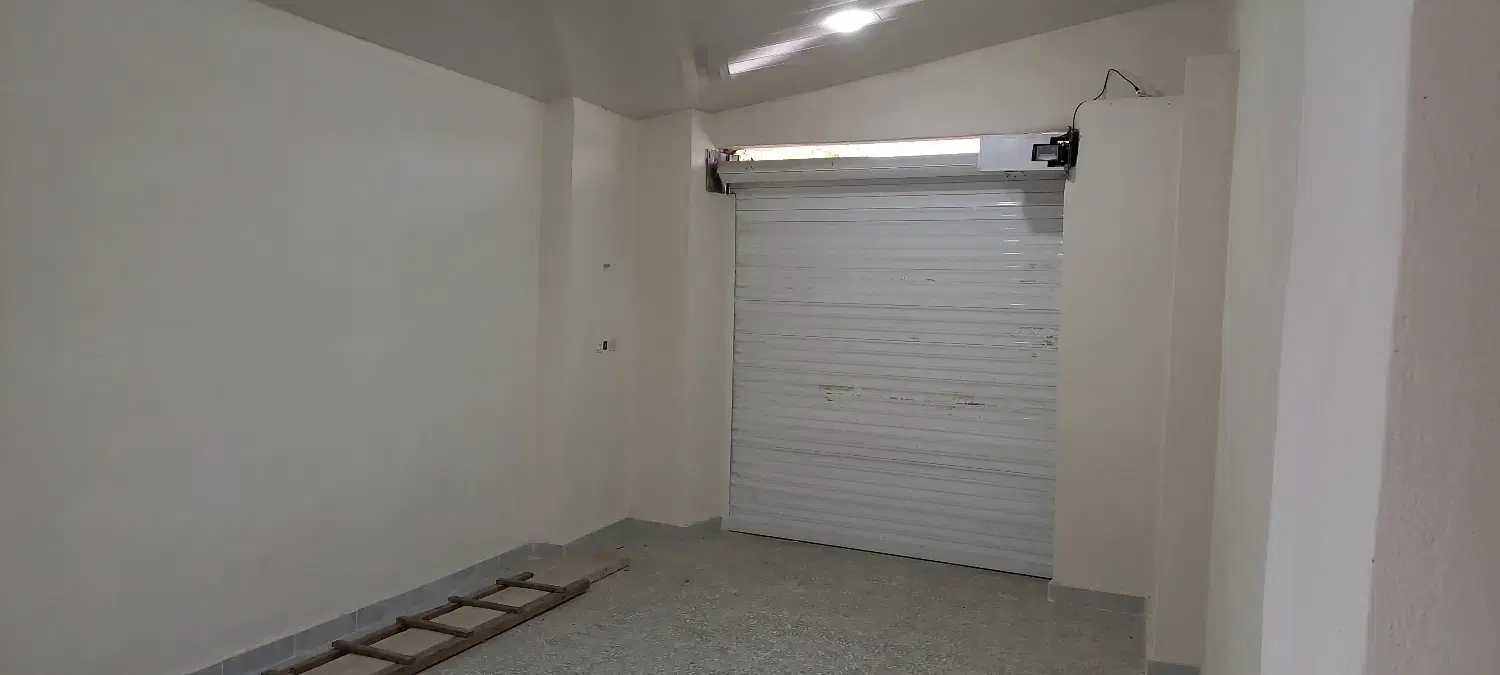 انبار ۳۰ متری