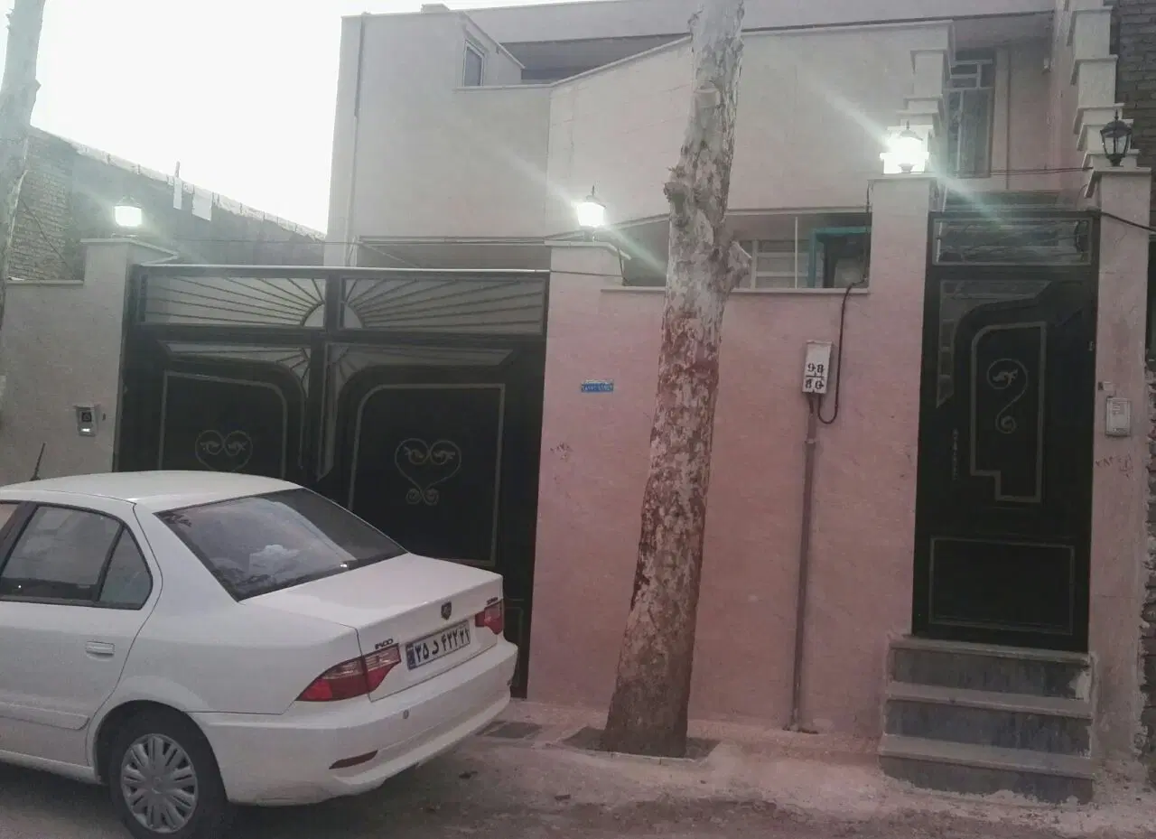 طبقه بالا ویلایی