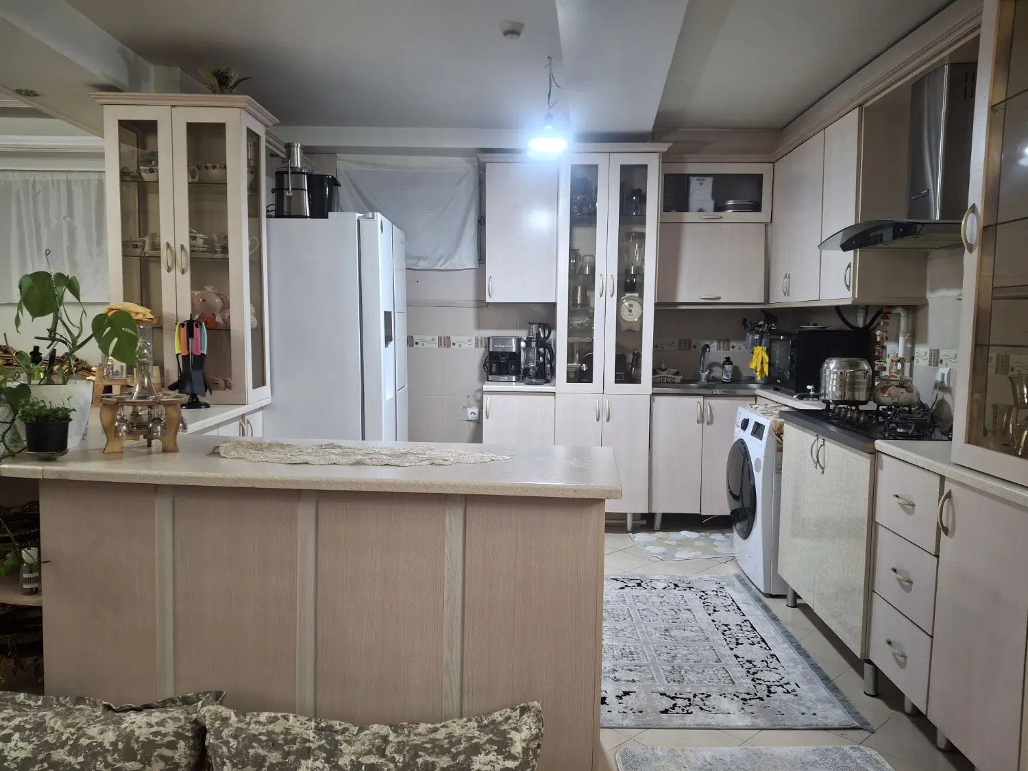 آپارتمان 107متری درشمس تبریزی ، شرشرا