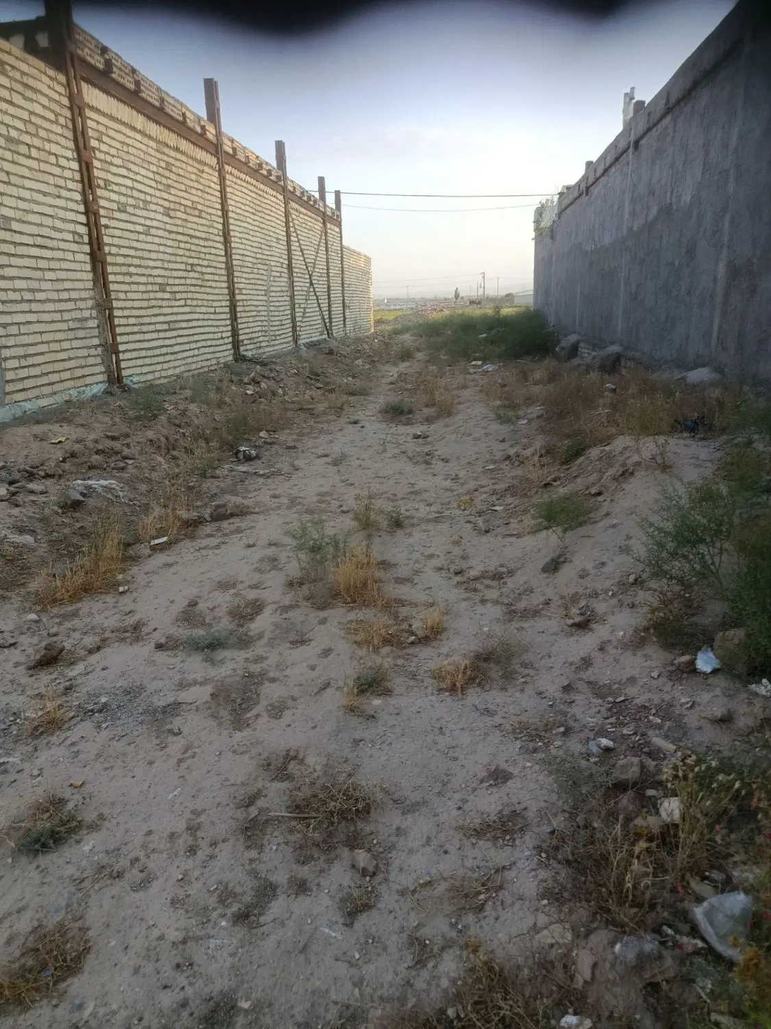 زمین فروشی