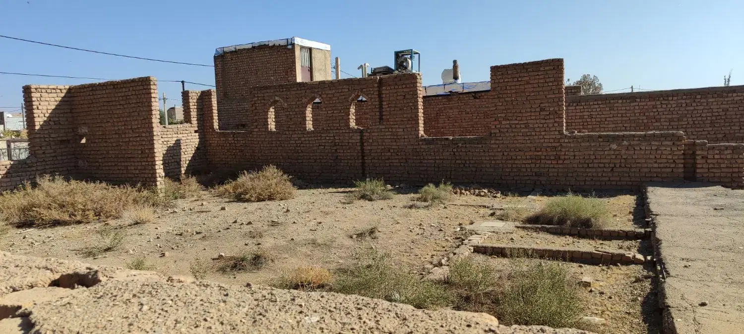 زمین سه بر و چهار دیواری سقانلیق