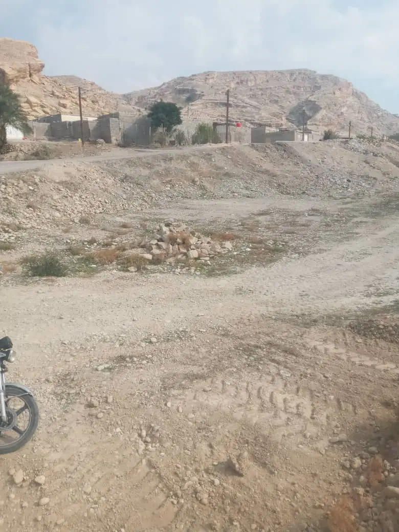 ۸۰۰متر زمین برای ساخت ویلا وباغ