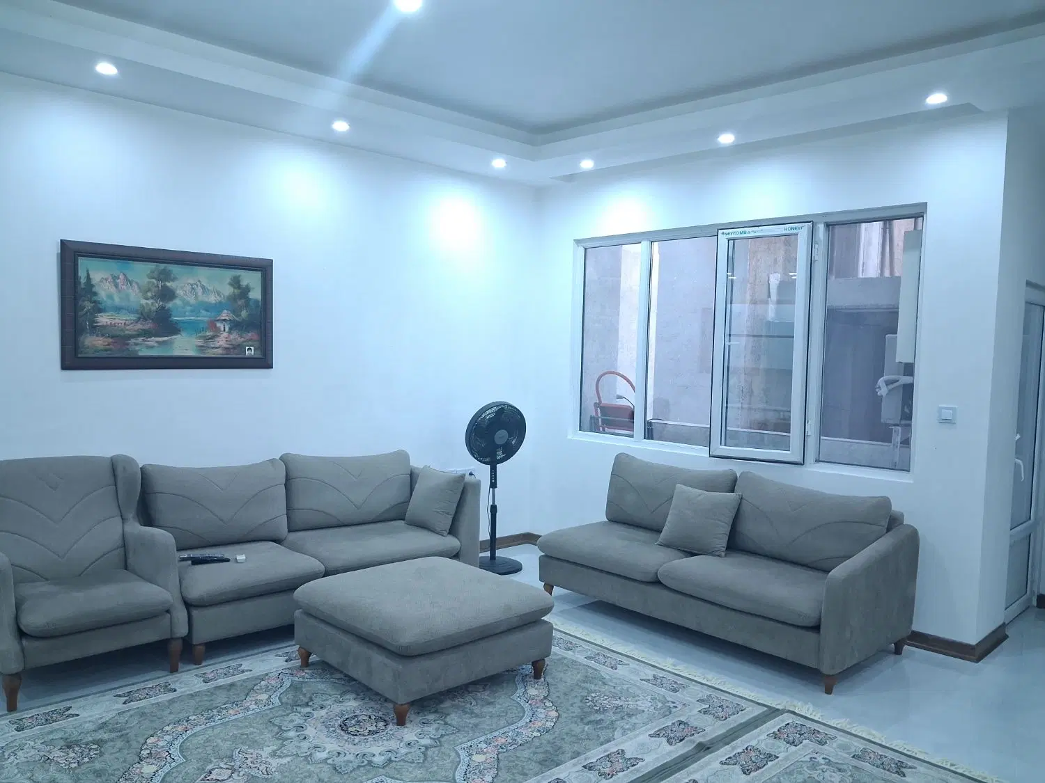 واحد ۱۰۰ متری نوساز خوش نقشه