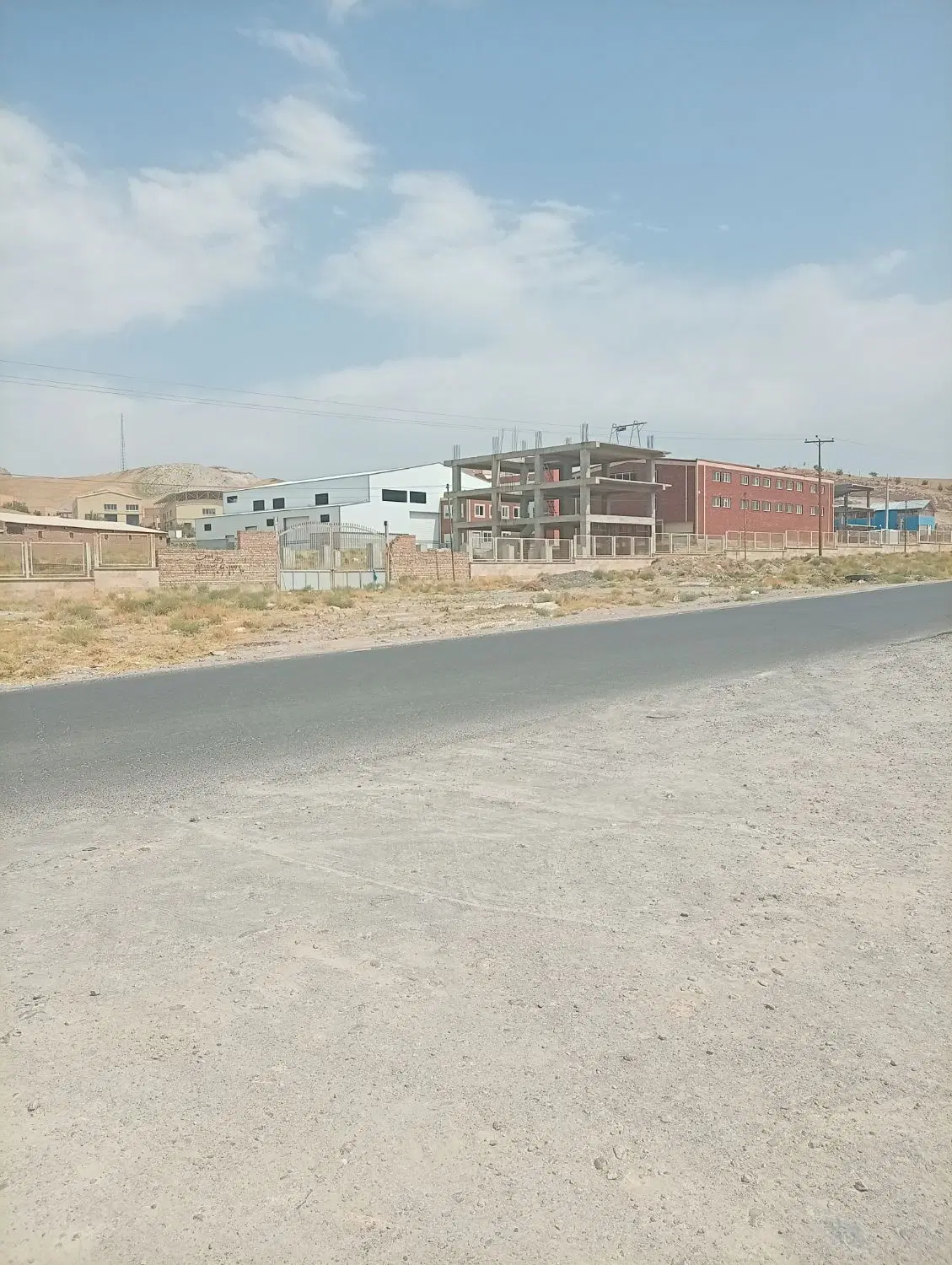 جاده کرجان روبروی دانشگاه علم و فناوری معاوضه