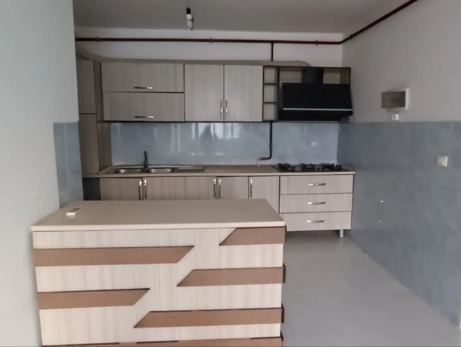 آپارتمان دوخوابه پارکینگ دار