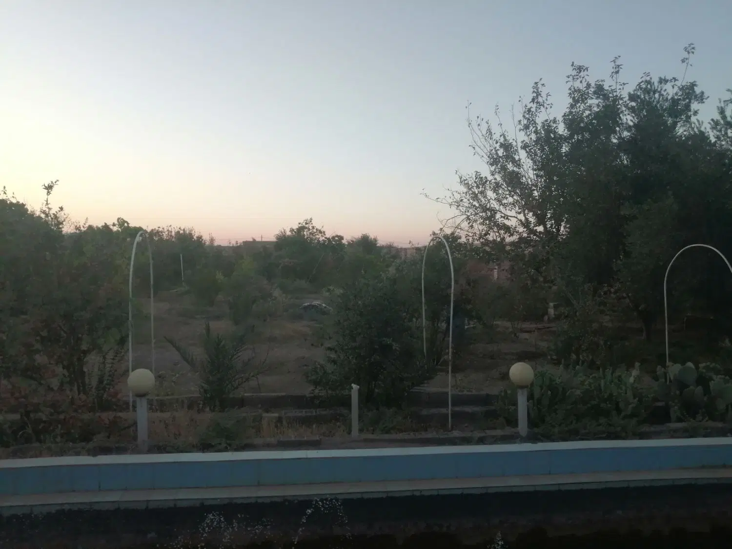 خونه باغ 1700 متری اخر نارنجستان کوچه چاه اعظم