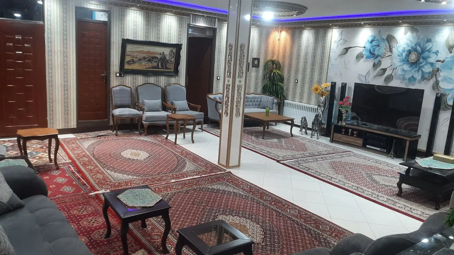 ویلایی.دوکله.۲۱۰ زمین.۲۷۲ متر در دونیم طبقه ساخت.