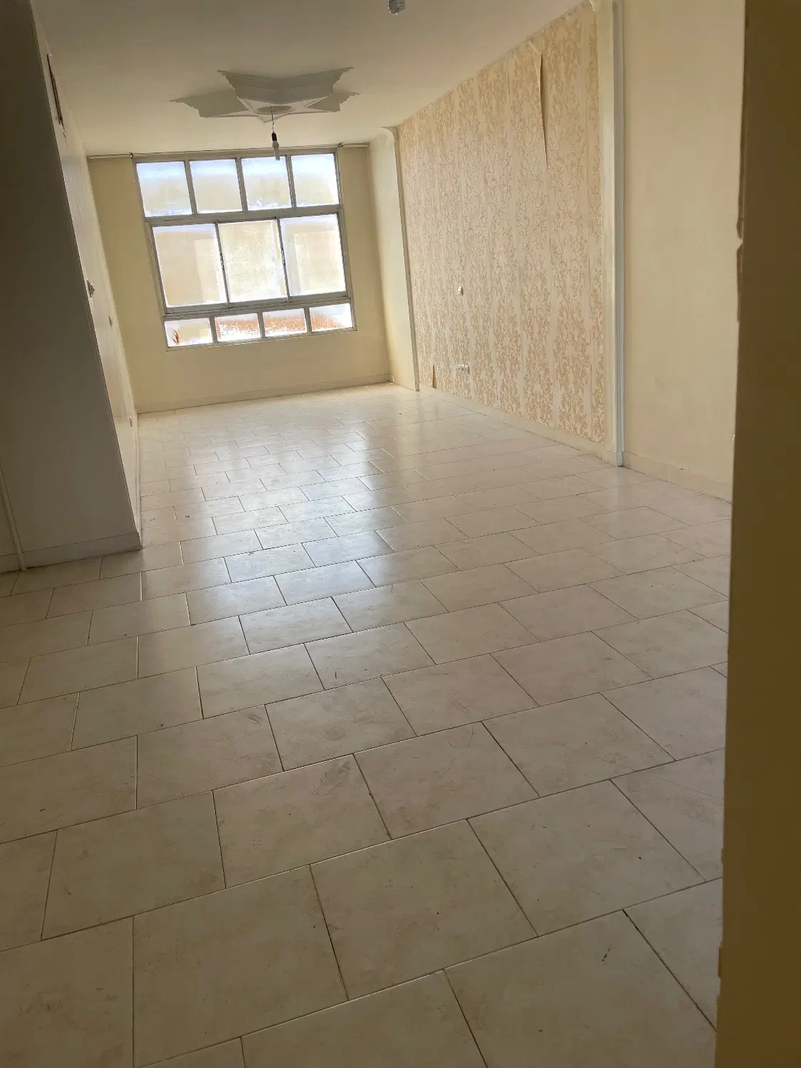 آپارتمان تک واحدی