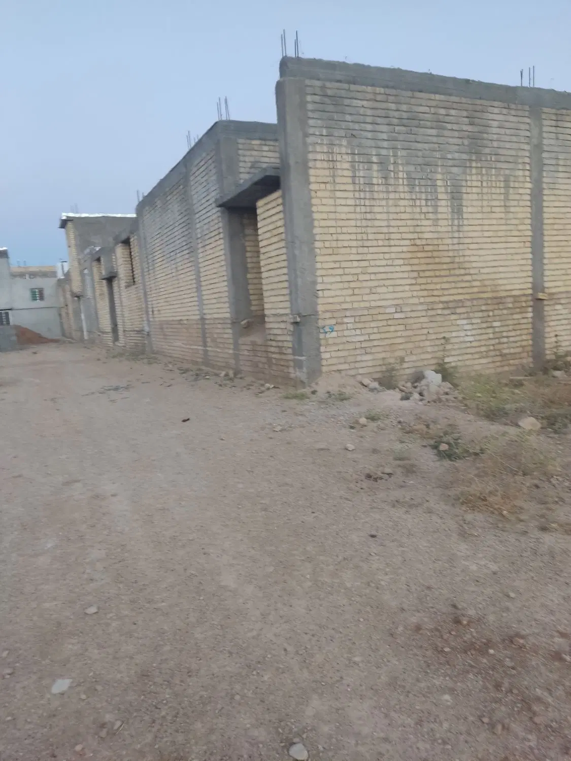 اسکلت ۱۶۰ متری