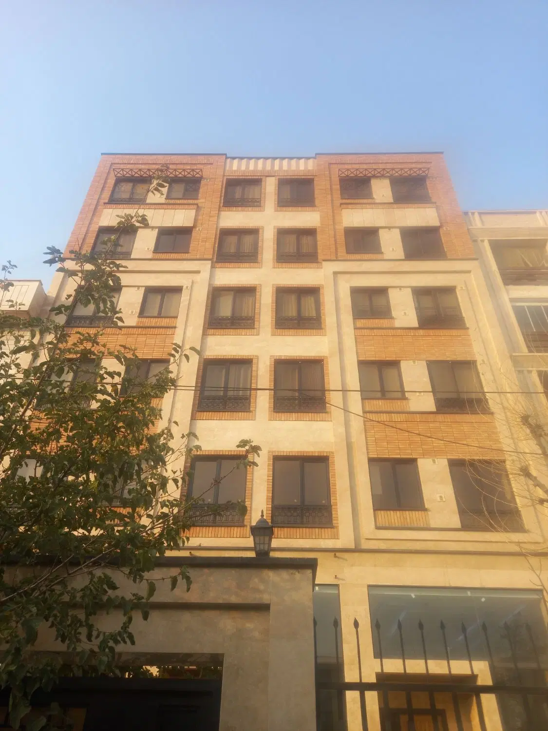 ۱۰۵ متر _ آپارتمان نارمک سرسبز فول امکانات