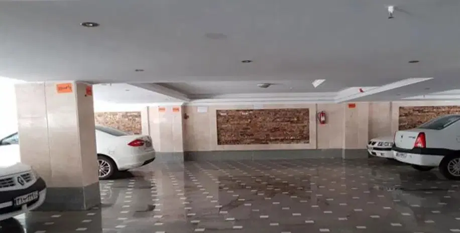 پارکینگ خودرو ، مسقف