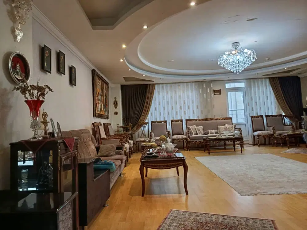 واحدطبقه5 مساحت110متر درعباسی یوسف آباد
