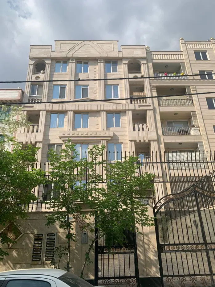(پارک پلیس)۵۵متر فول امکانات ۱۱ساله