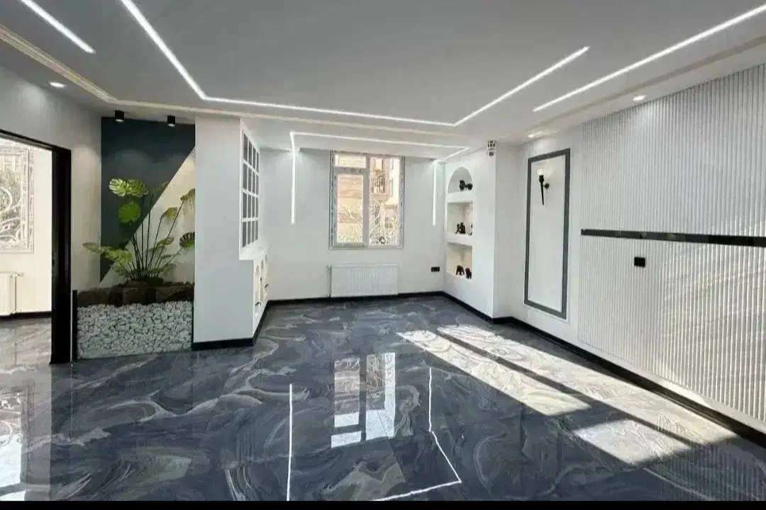 بی تکرار، ۱۰۵ متری چیتگر نگین غرب دریاچه