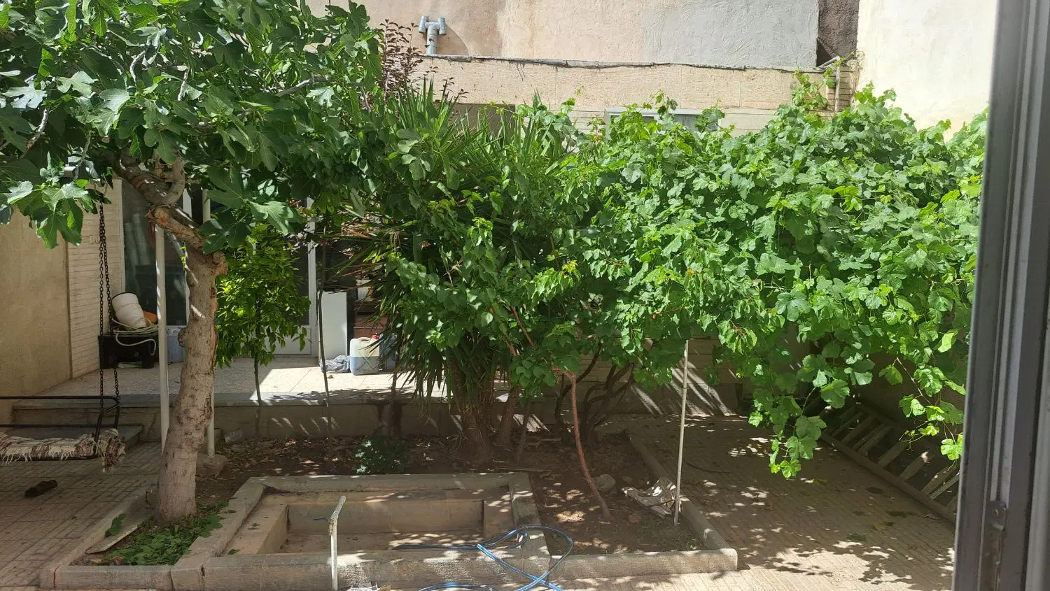 منزل ویلایی ۱۶۸ متر خ ۲۲ بهمن بزرگمهر