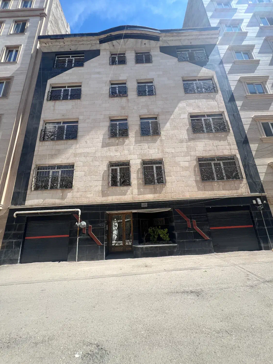 فروش یکجا آپارتمان میدان بسیج