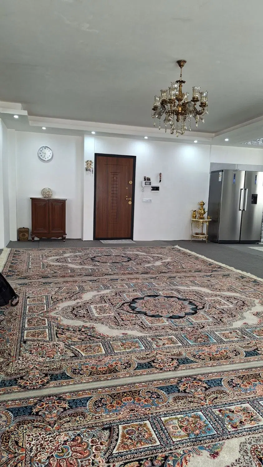 واحد ۱۶۰ متری دو نبش غرق نور