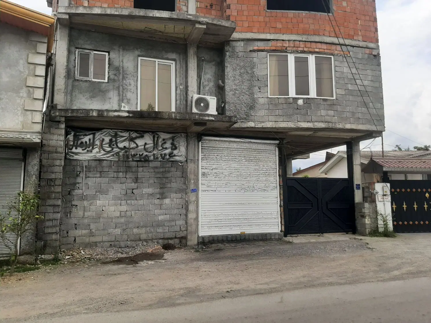۸۵مترمغازه.خیابان‌شهدا‌.