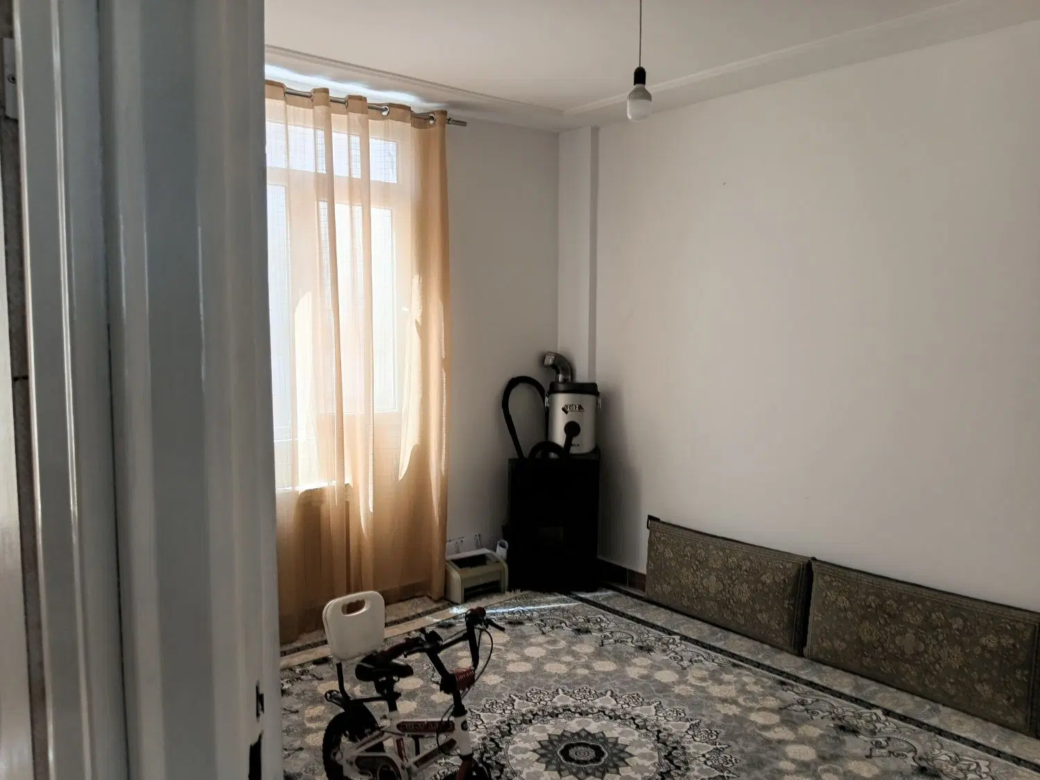 مسکن طبقه اول شیک و تمیز