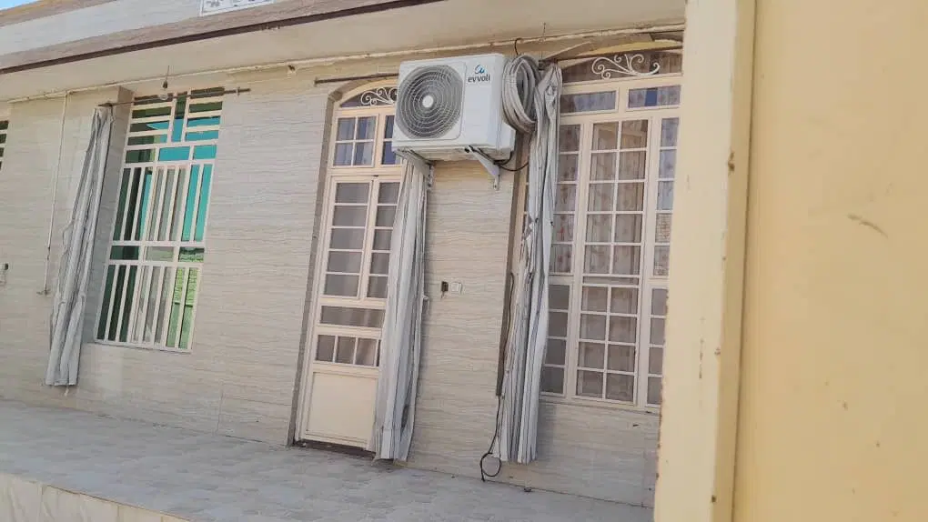 خانه فروشی در نقش رستم