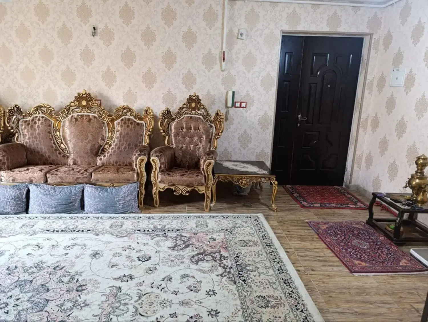 فروش آپارتمان مجتمع امام خمینی  سعدی بلوک 31